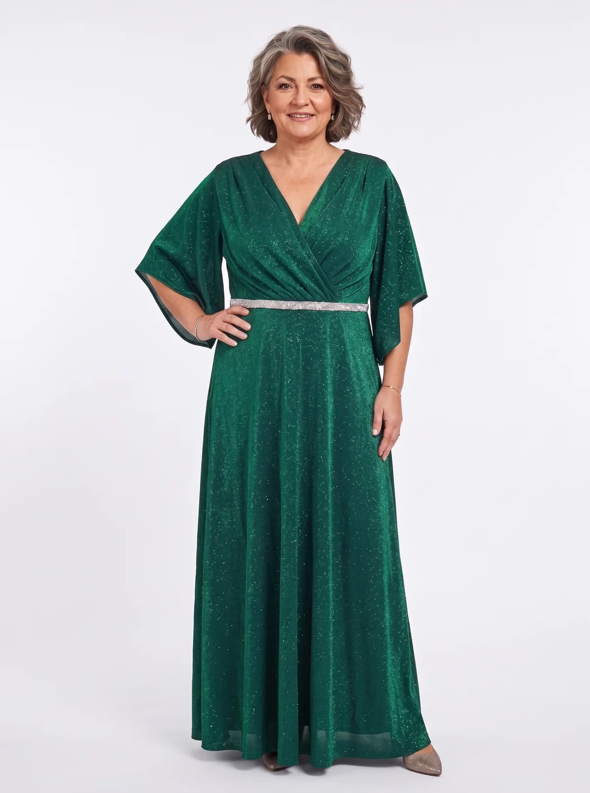 Rochie lungă verde smarald cu sclipici, mâneci kimono și cordon cu strasuri