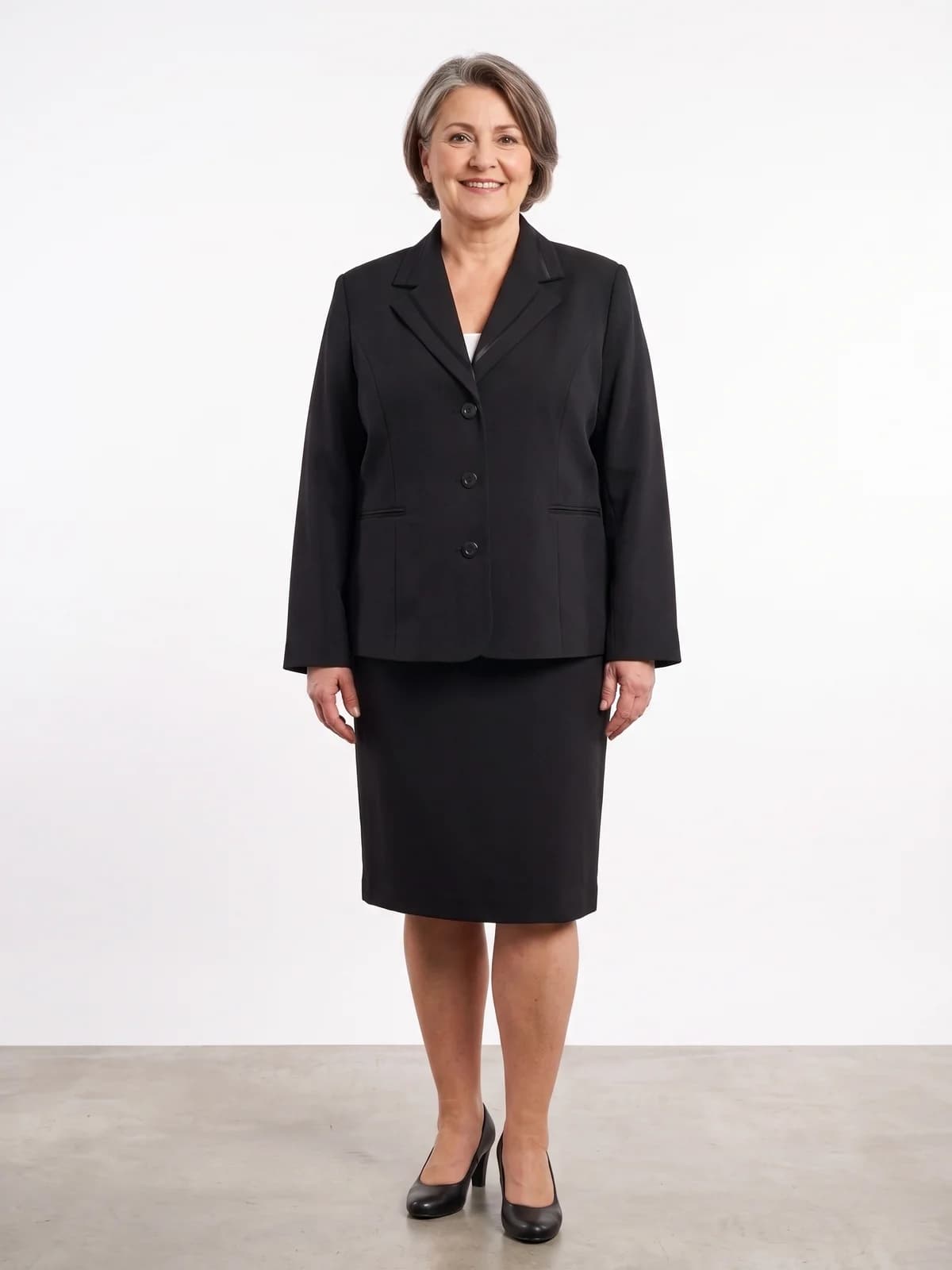 Costum clasic negru cu sacou cu trei nasturi și fustă creion