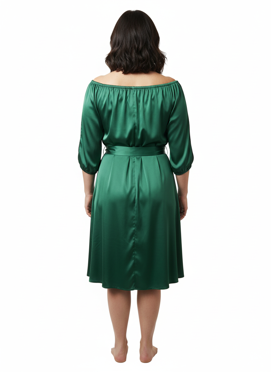 Rochie midi verde smarald din satin, cu mâneci 3/4 bufante și cordon strălucitor la talie